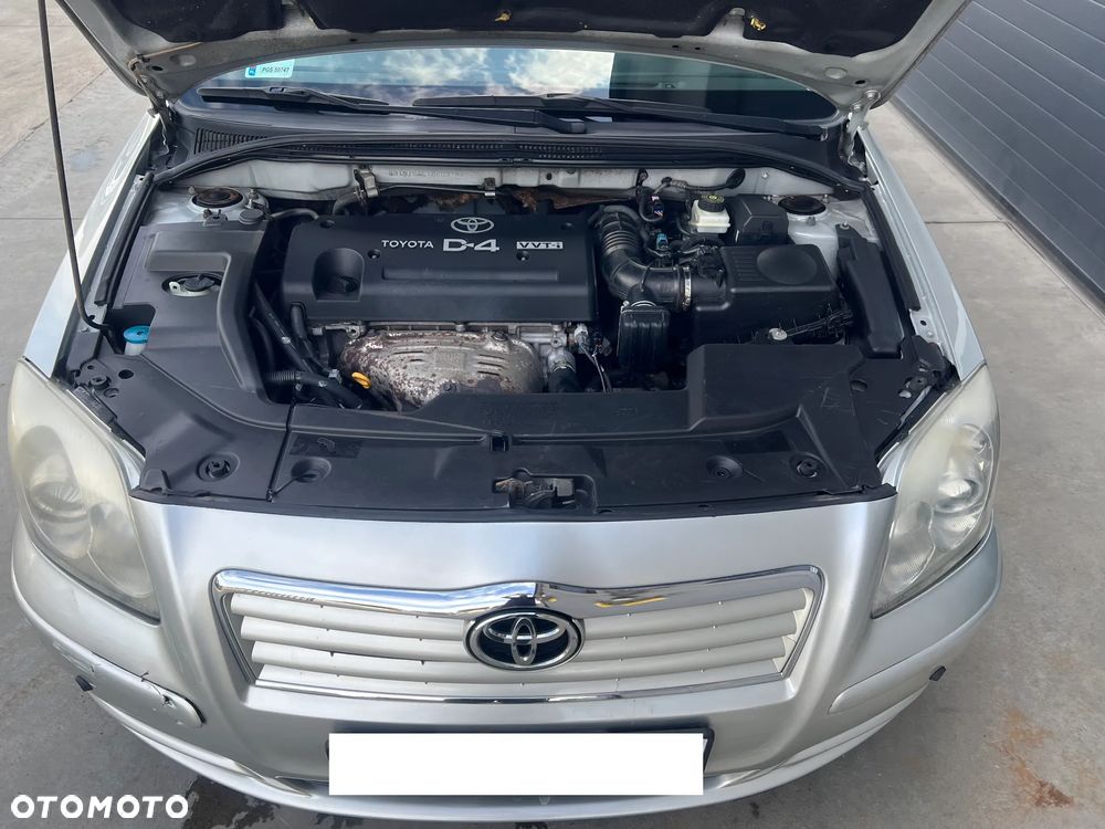 Toyota Avensis - 17