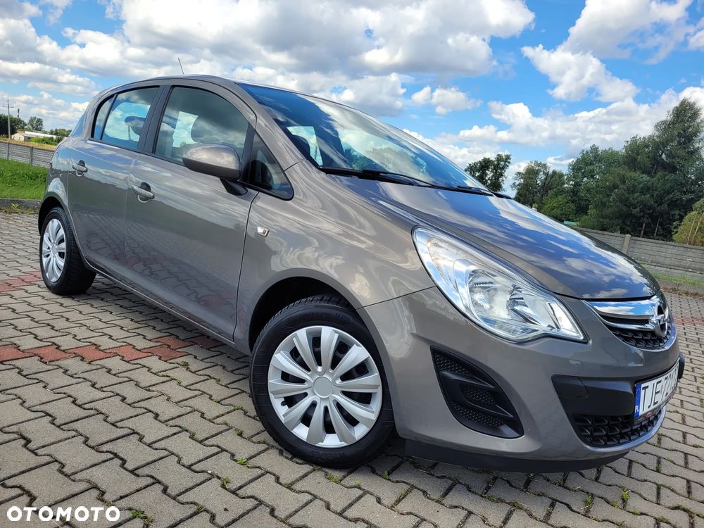 Opel Corsa 1.2 16V Cosmo - 2