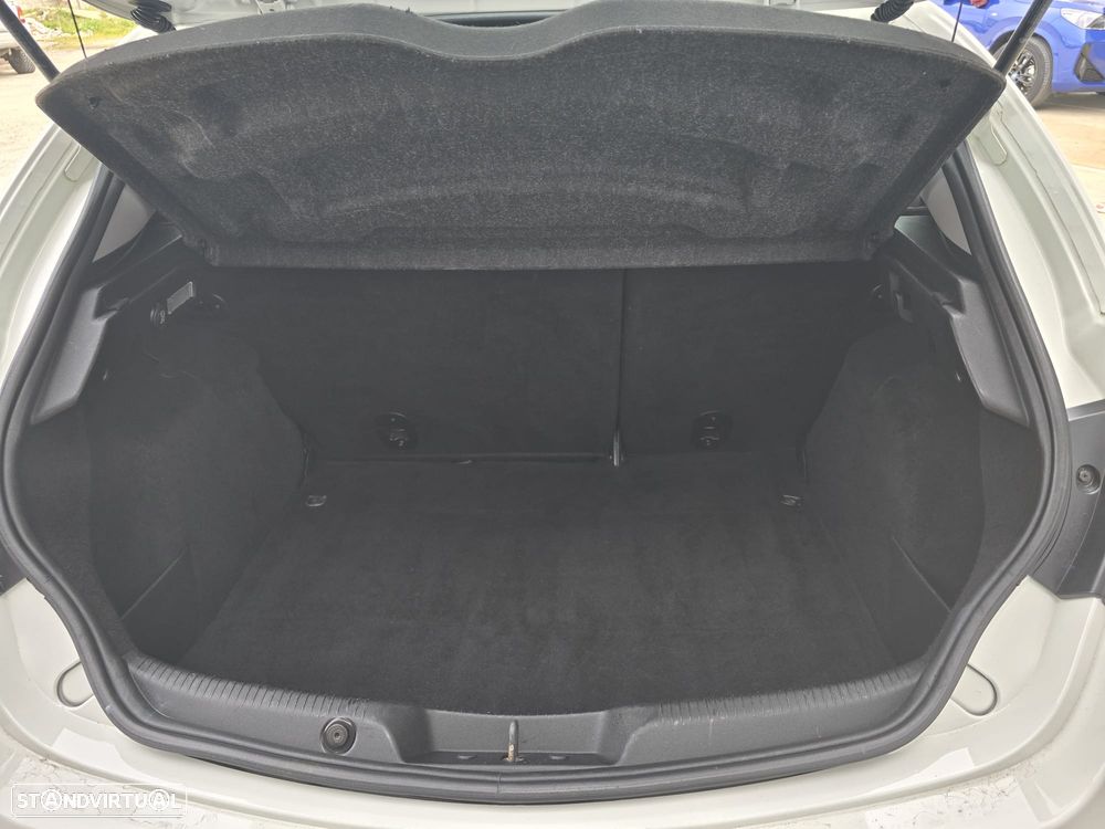 Alfa Romeo Giulietta 1.6 JTDM 16V - 12