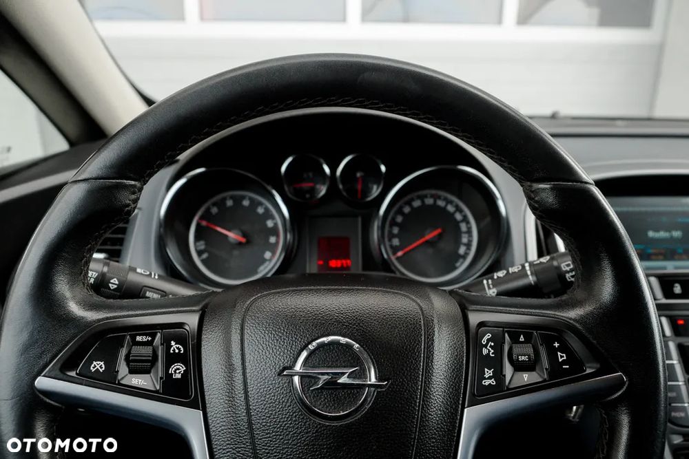 Opel Astra IV GTC 1.4 T Sport S&S - 17