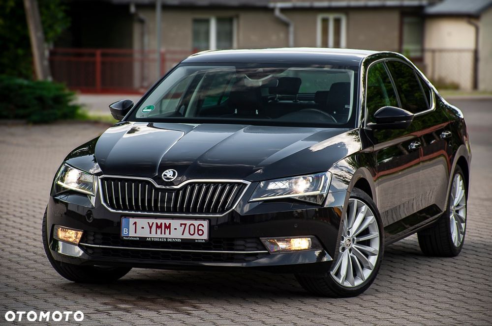Skoda Superb 2.0 TDI DSG Sportline - 8