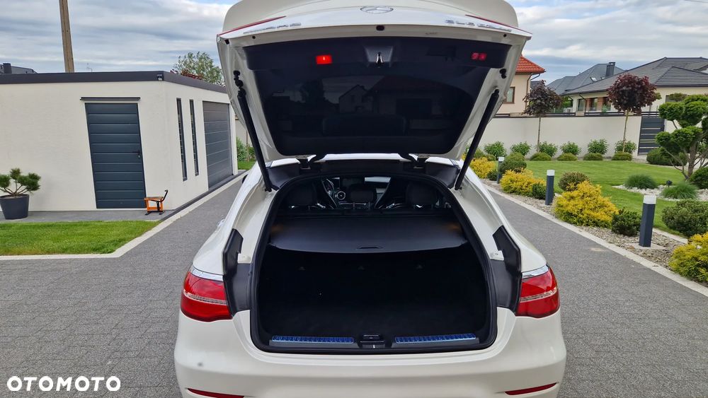 Mercedes-Benz GLC AMG 63 S 4Matic+ AMG Speedshift MCT 9G - 38