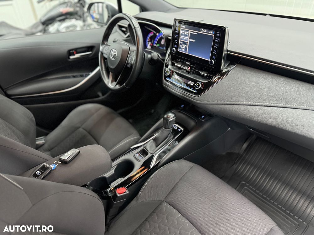 Toyota Corolla 1.8 HSD Dynamic - 16
