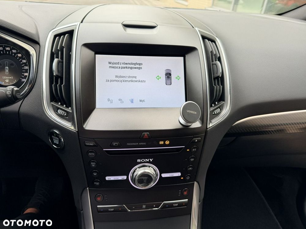 Ford S-Max - 38