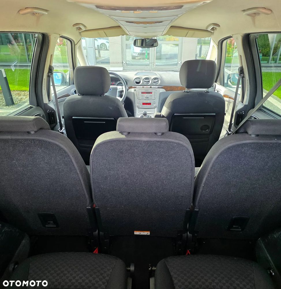 Ford Galaxy - 19