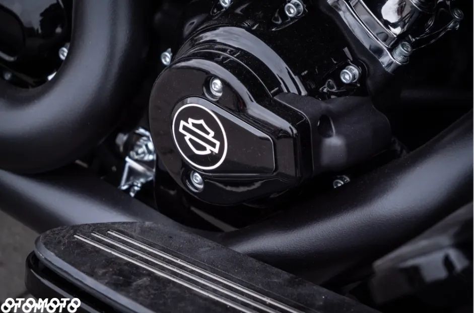 Harley-Davidson Touring Road Glide - 20