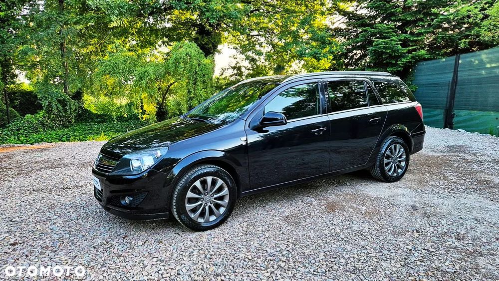 Opel Astra 1.6 NAVI - 28