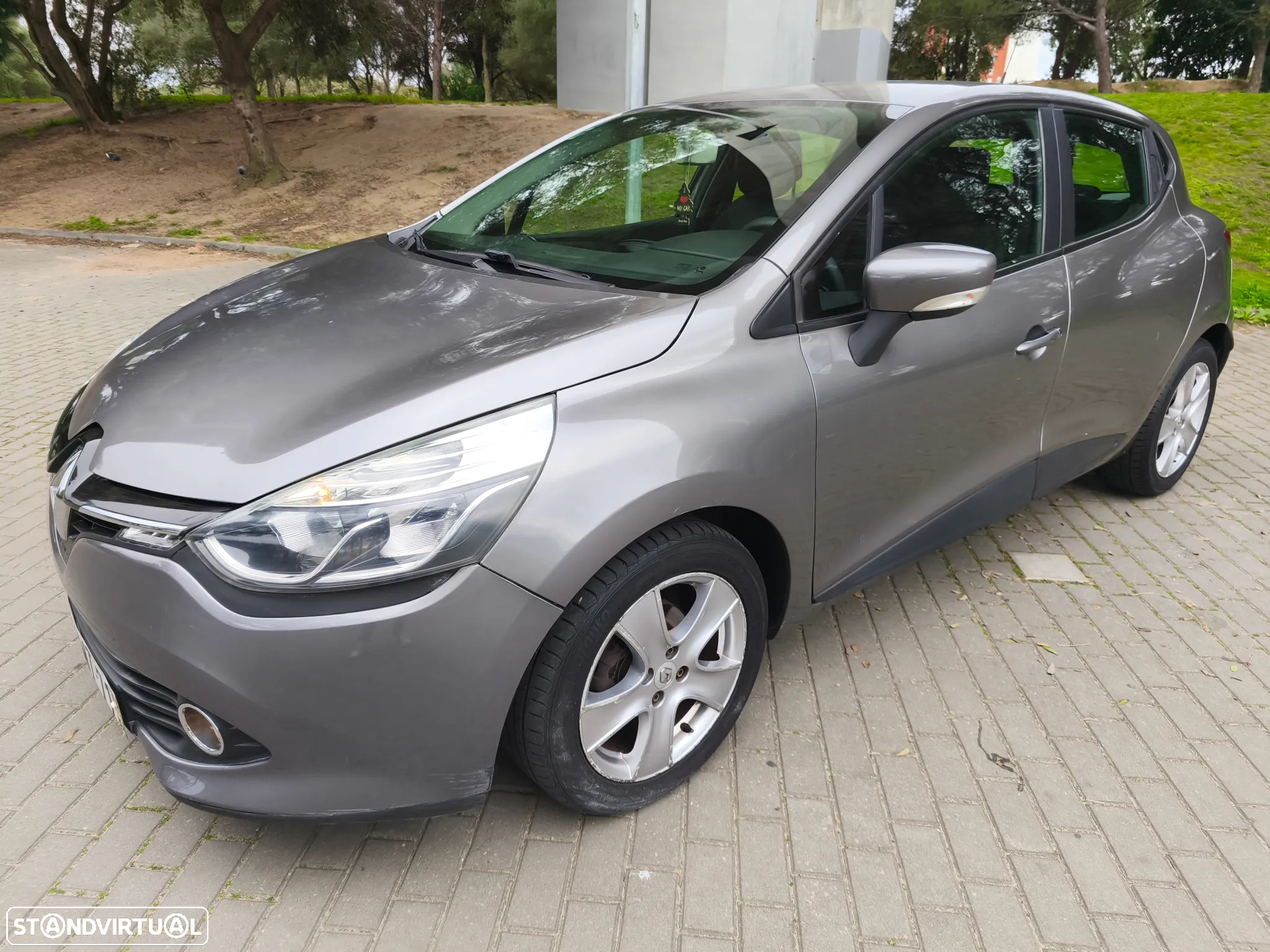 Renault Clio 0.9 TCE Confort - 4