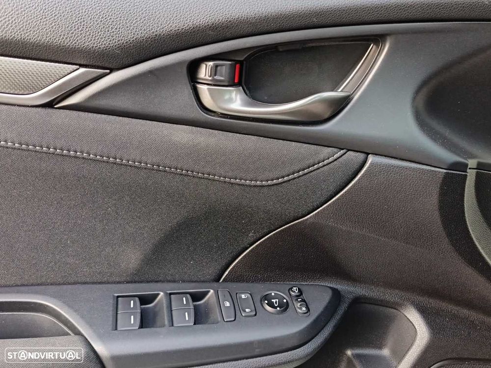 Honda Civic 1.0 i-VTEC S - 13