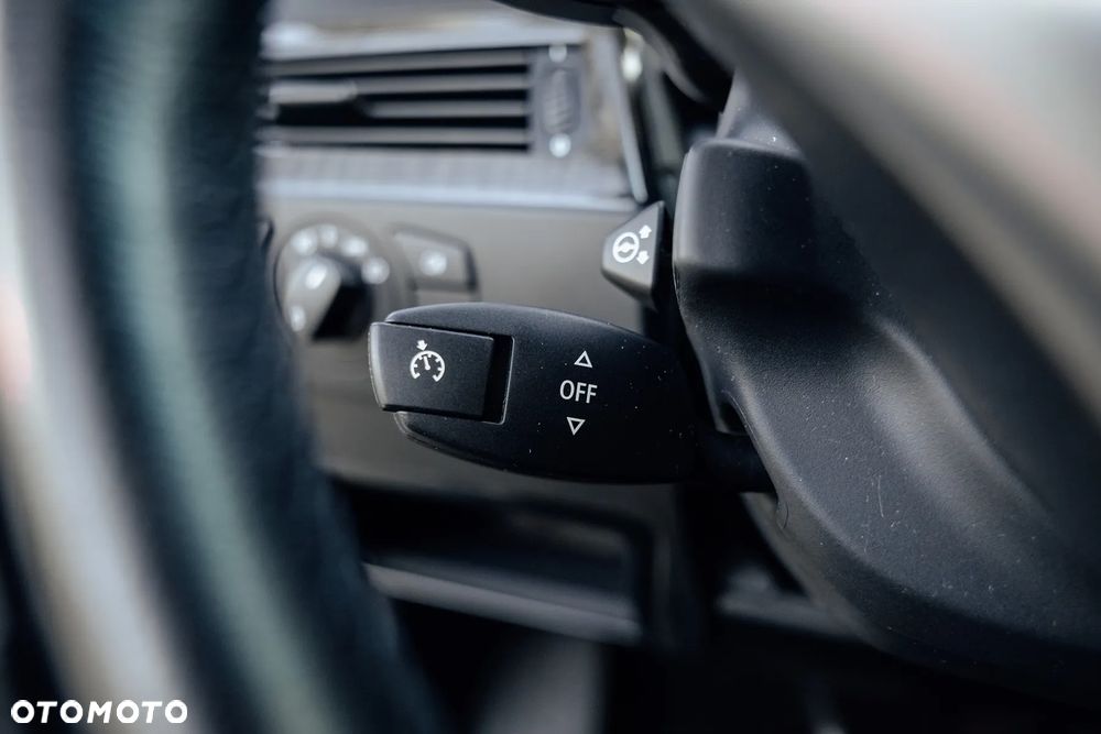 BMW Seria 5 545i - 26