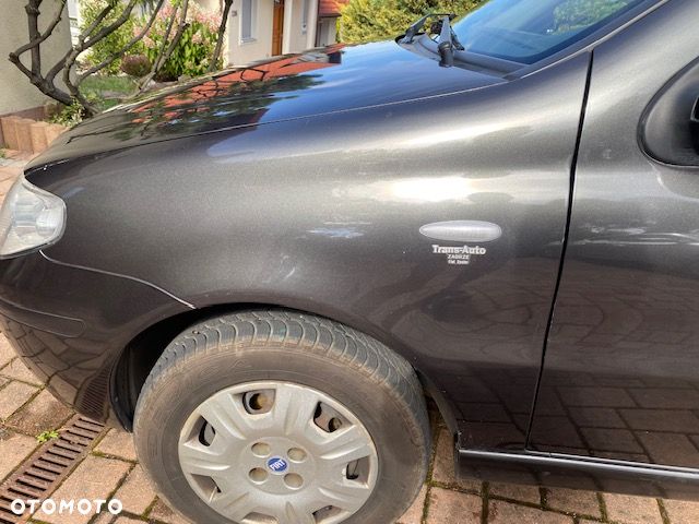 Fiat Albea 1.4 Dynamic - 12