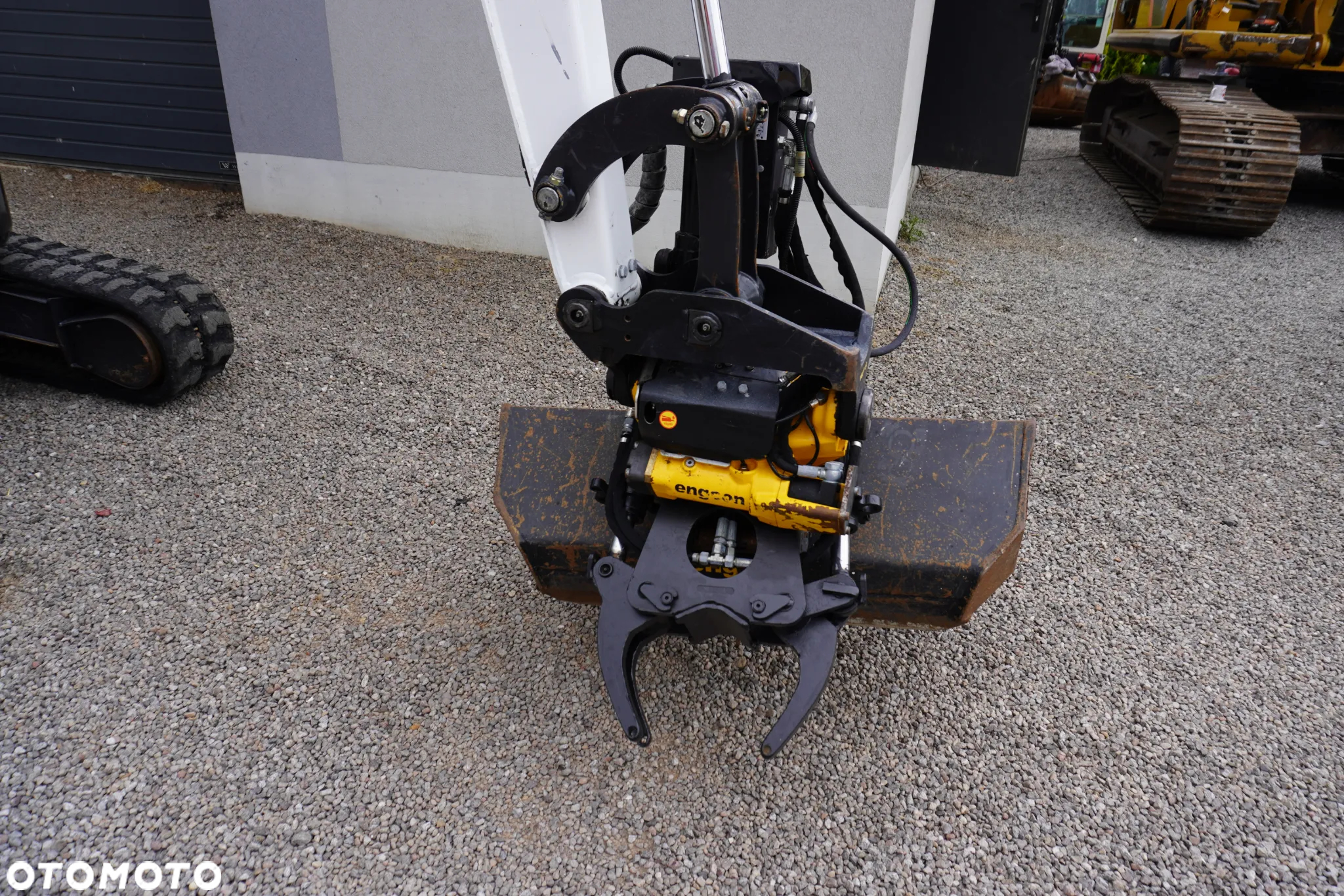 Bobcat E 27 Rototilt / Szczypce / - 12