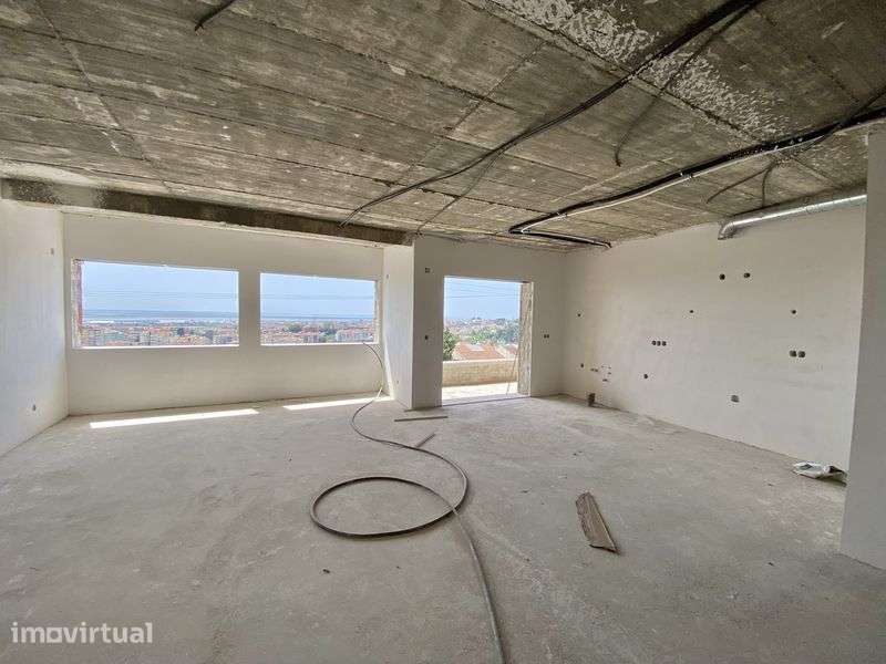 Apartamentos T3 novos, com varanda e parqueamento para 2 viaturas - Grande imagem: 2/12