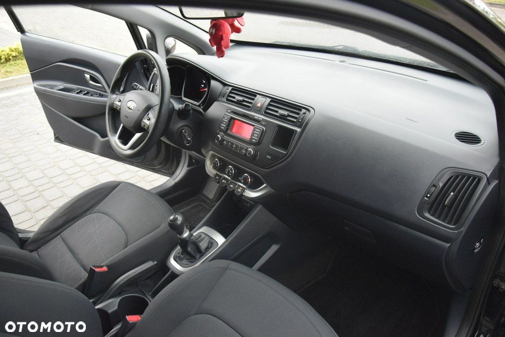 Kia Rio 1.2 Attract - 36