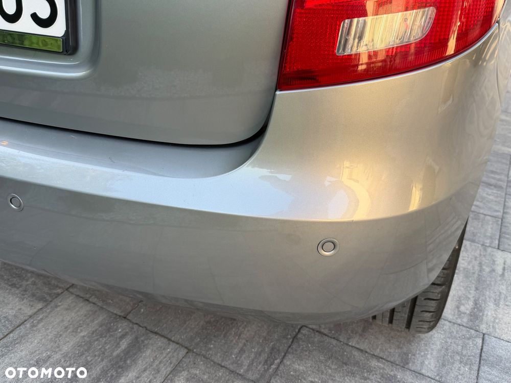 Skoda Fabia 1.6 16V Joy - 6
