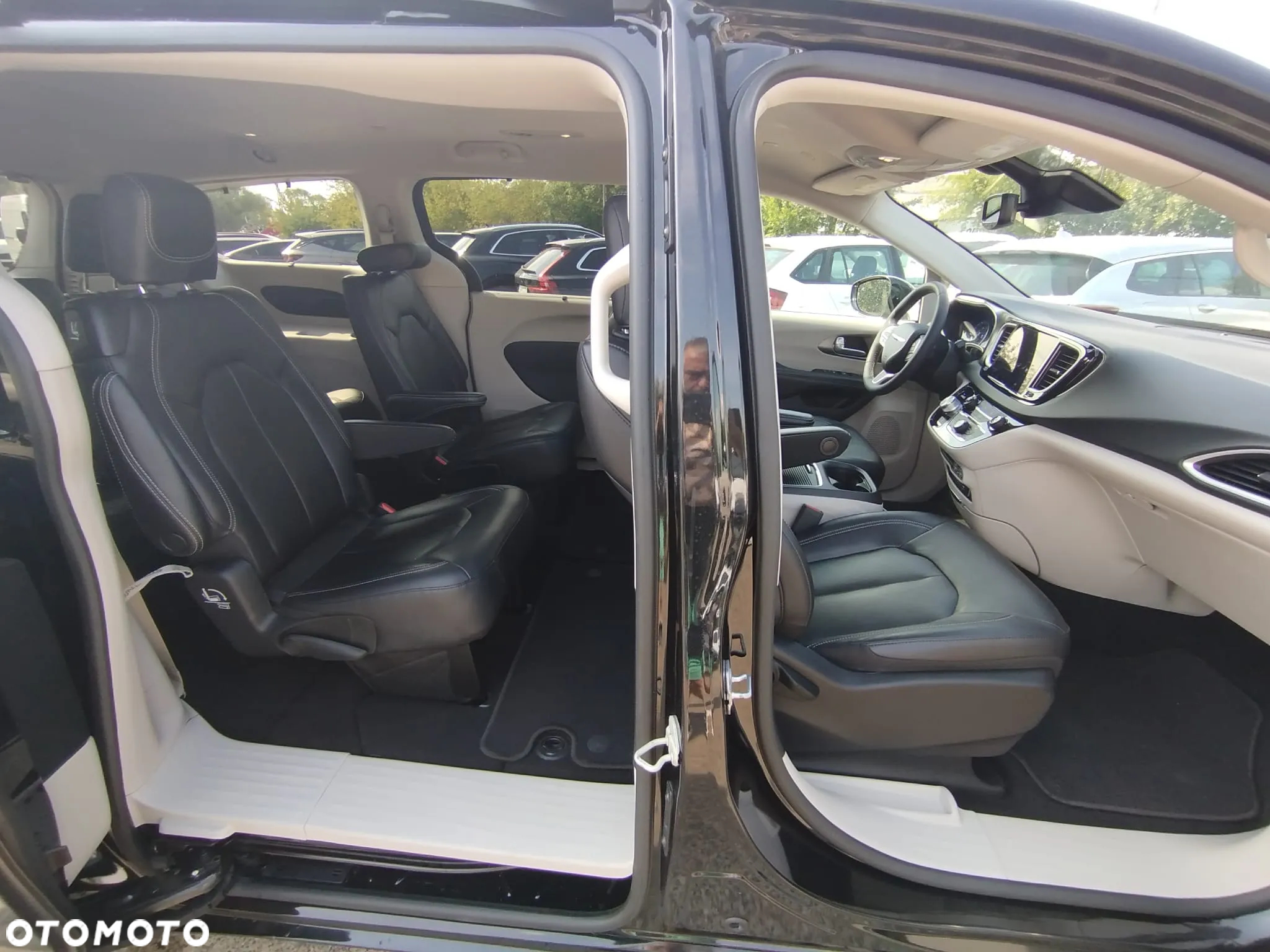 Chrysler Pacifica - 19