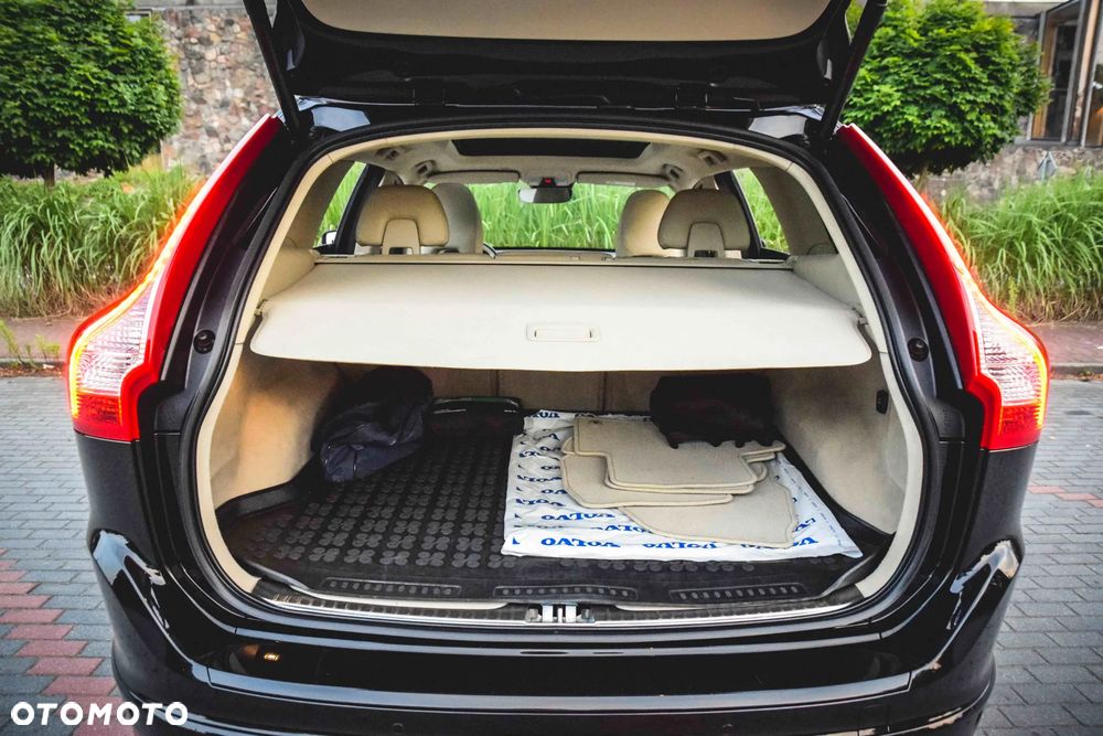 Volvo XC 60 D4 AWD Summum - 22