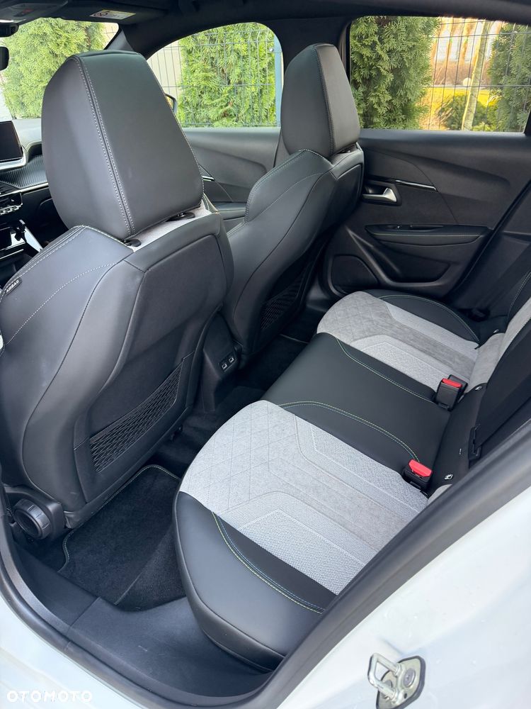 Peugeot 208 GT Line - 8