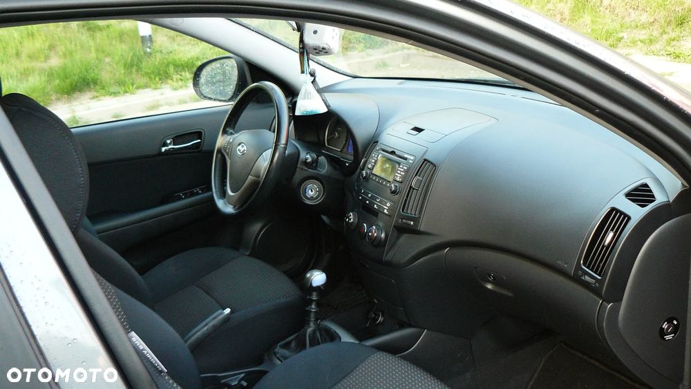 Hyundai i30 1.6 CRDi Classic + - 13