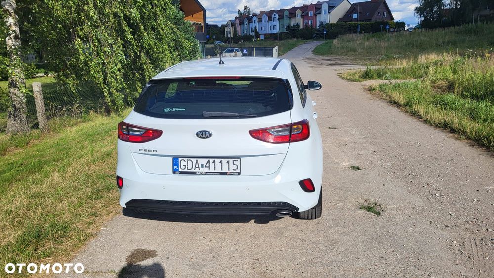 Kia Ceed 1.6 CRDi SCR M - 11