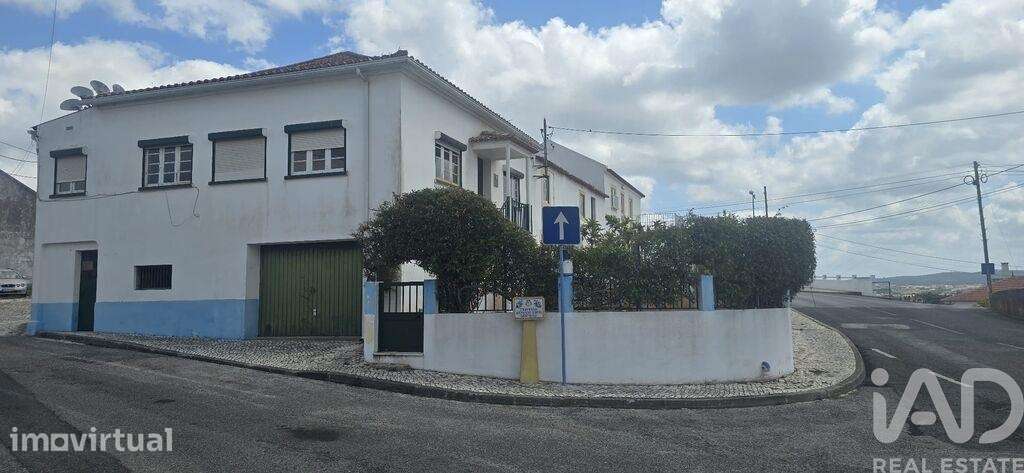 Casa / Villa T3 em Cadaval e Pêro Moniz de 94 m2 - Grande imagem: 2/21