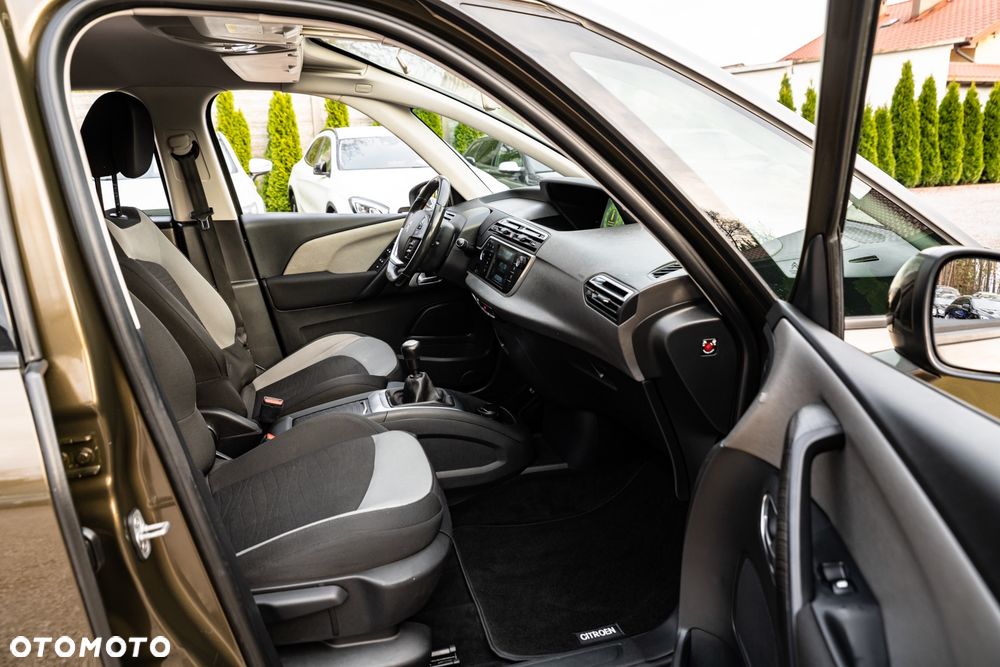 Citroën C4 Picasso e-HDi 115 Seduction - 23
