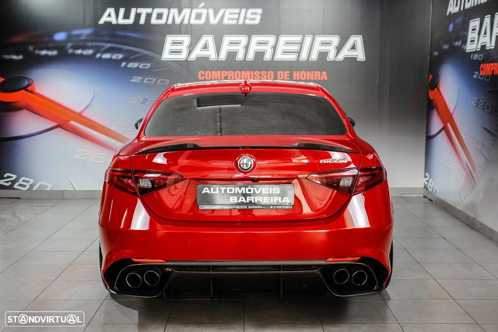 Alfa Romeo Giulia 2.9 Bi-Turbo Quadrifoglio AT8 - 26