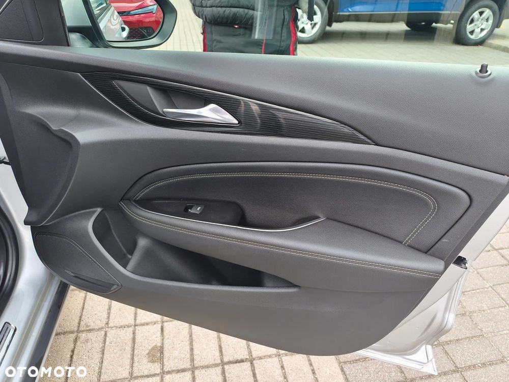 Opel Insignia 1.5 T GPF Innovation S&S - 18