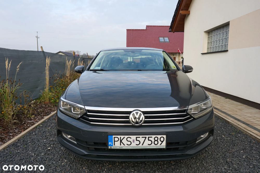 Volkswagen Passat 2.0 TDI SCR Trendline - 12