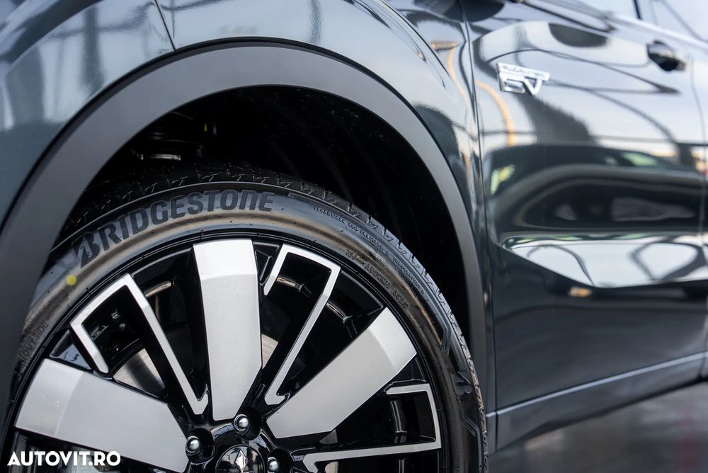 Mitsubishi Outlander 2.4 L 4X4 PHEV Instyle Ultimate - 7