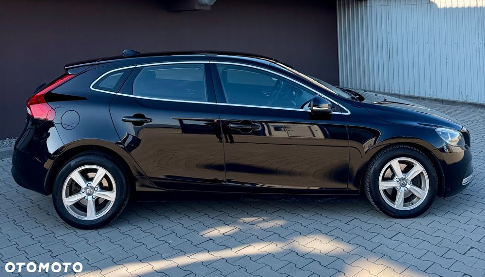 Volvo V40 D2 - 9