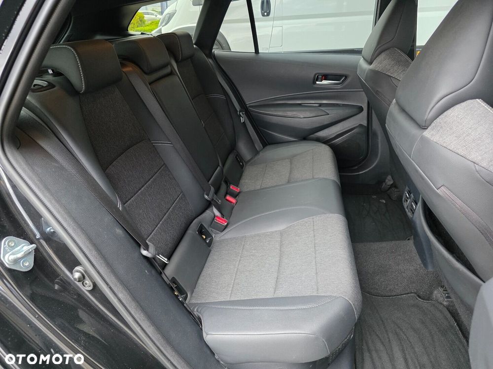Toyota Corolla 2.0 Hybrid Comfort - 23