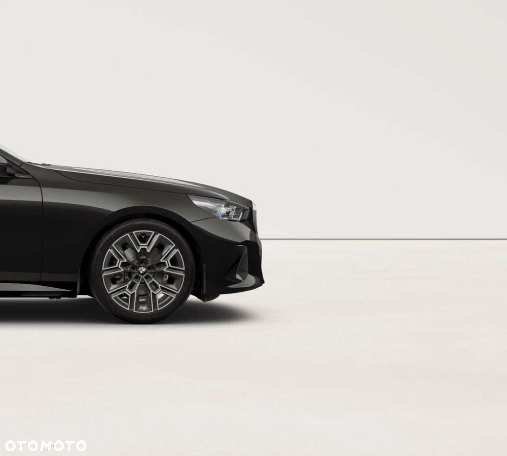 BMW Seria 5 520d xDrive mHEV M Sport - 9