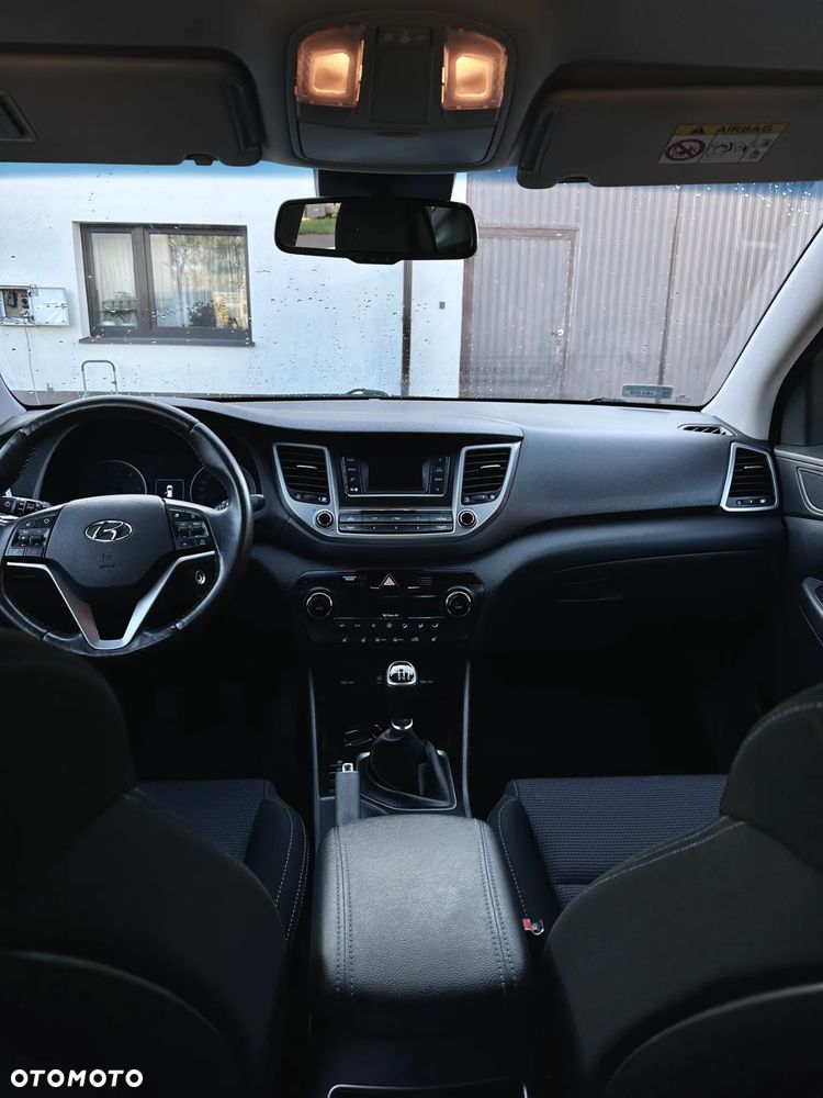 Hyundai Tucson 1.7 CRDI BlueDrive Comfort 2WD - 19