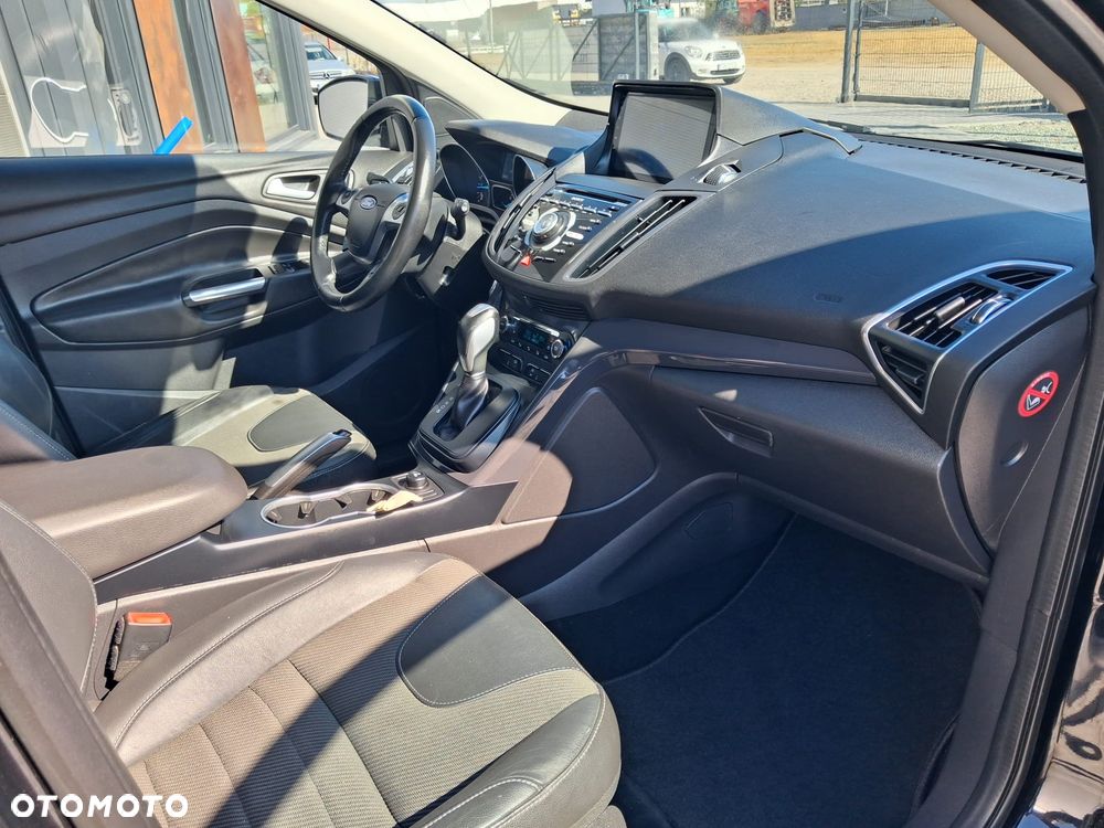 Ford Kuga 2.0 TDCi 4x4 Titanium - 19