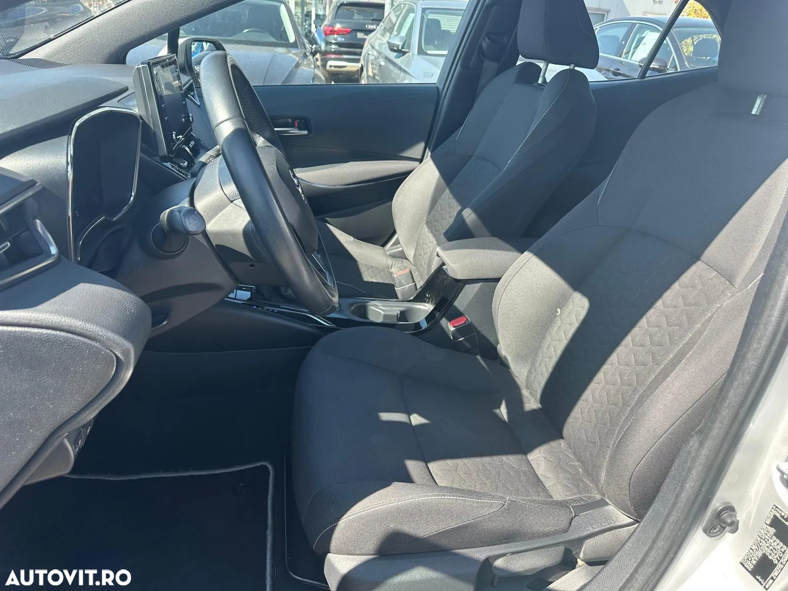 Toyota Corolla 1.8 HSD Dynamic - 14