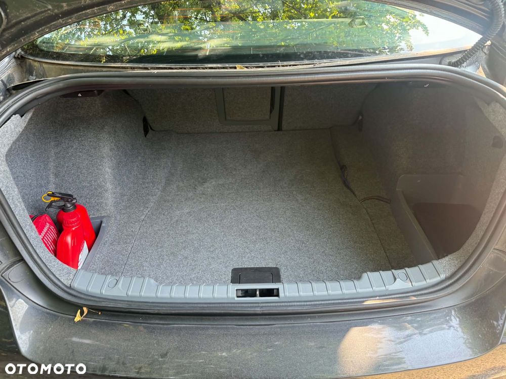 BMW Seria 3 320i - 14
