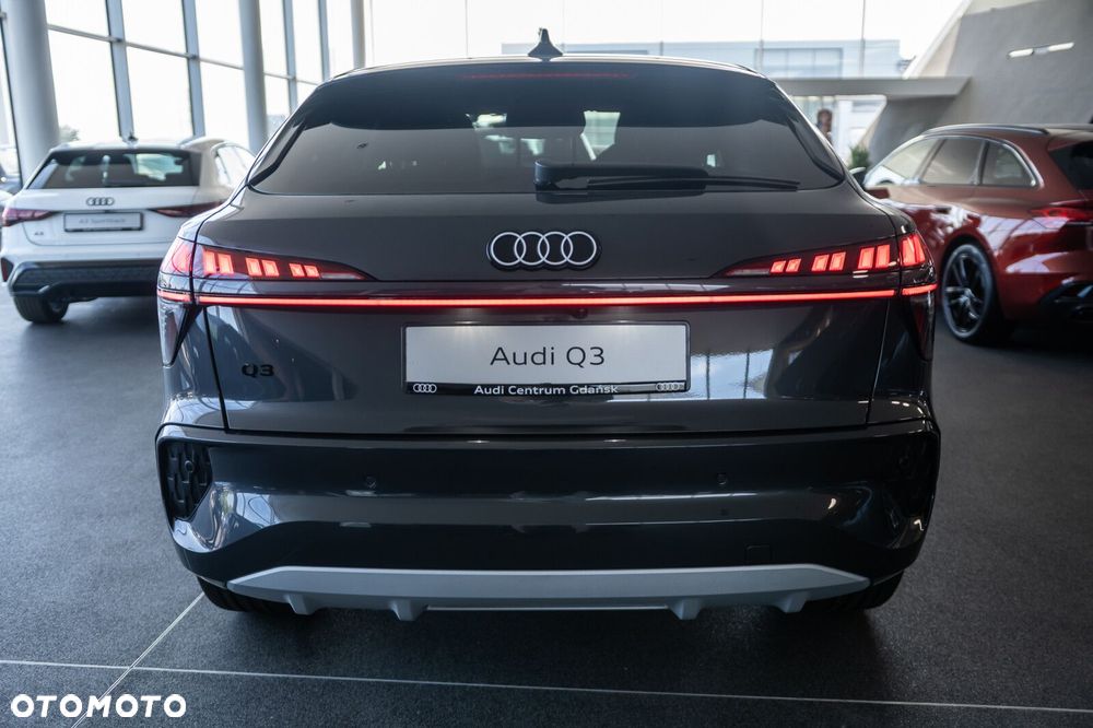 Audi Q3 Sportback - 5