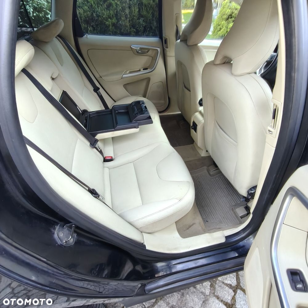 Volvo XC 60 - 6