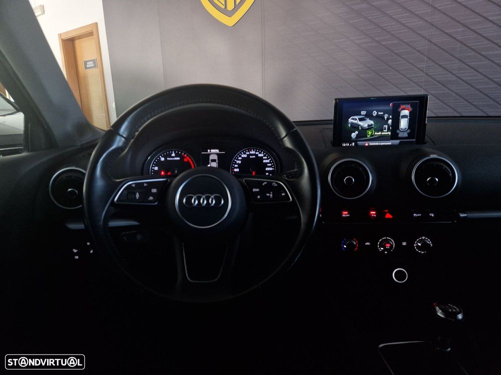 Audi A3 Sportback 1.6 TDI Advance - 9