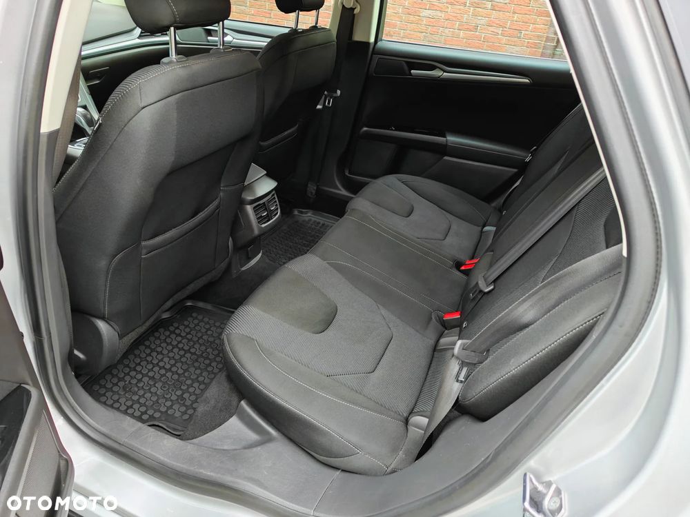 Ford Mondeo 2.0 TDCi Titanium PowerShift - 11