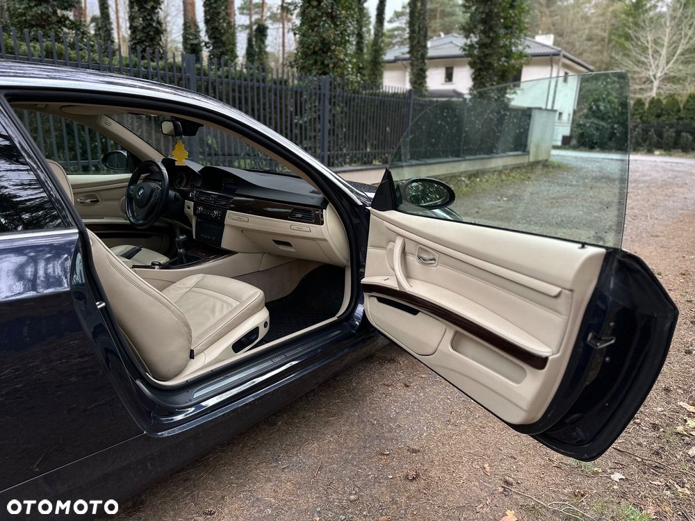 BMW Seria 3 330xi - 15