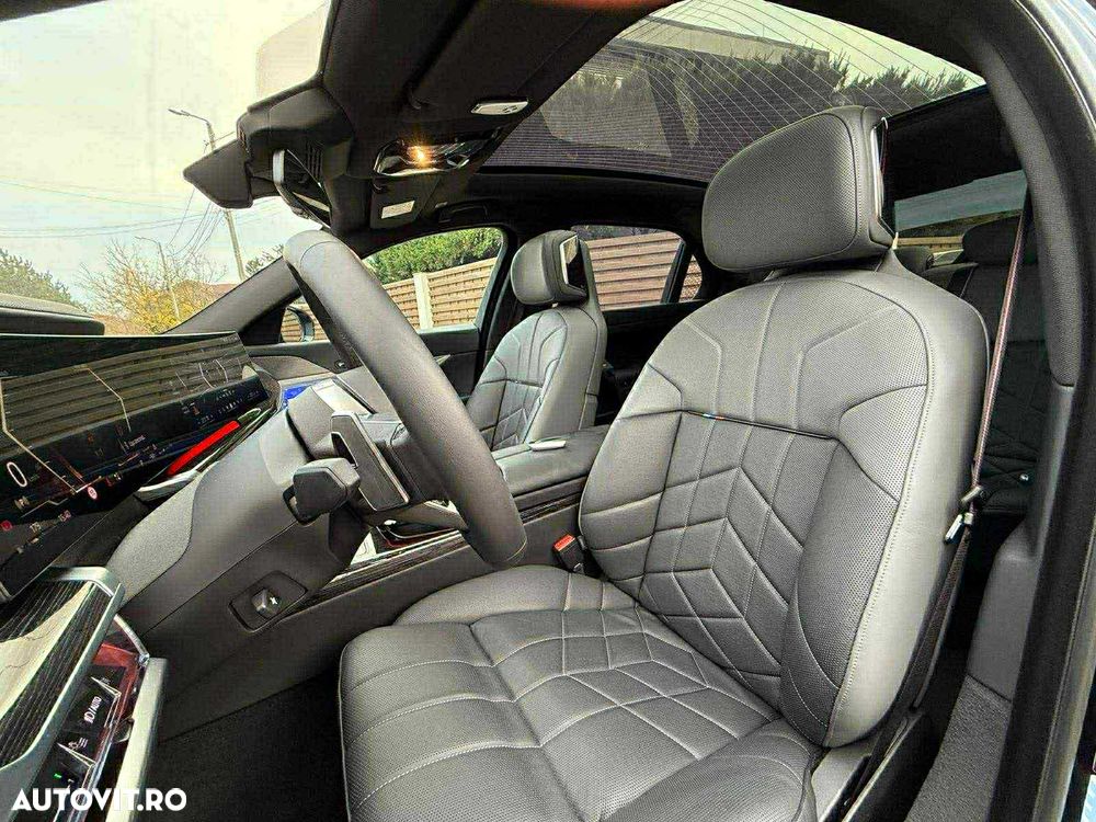 BMW Seria 7 730d xDrive MHEV - 7