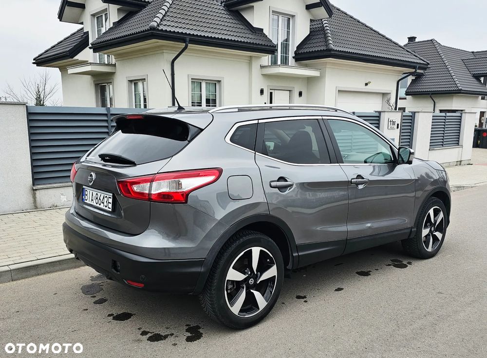 Nissan Qashqai 1.6 DCi Xtronic N-Connecta - 9