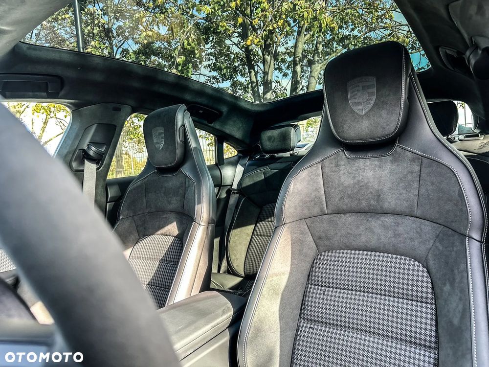 Porsche Taycan 105kWh 4S Performance Plus - 10