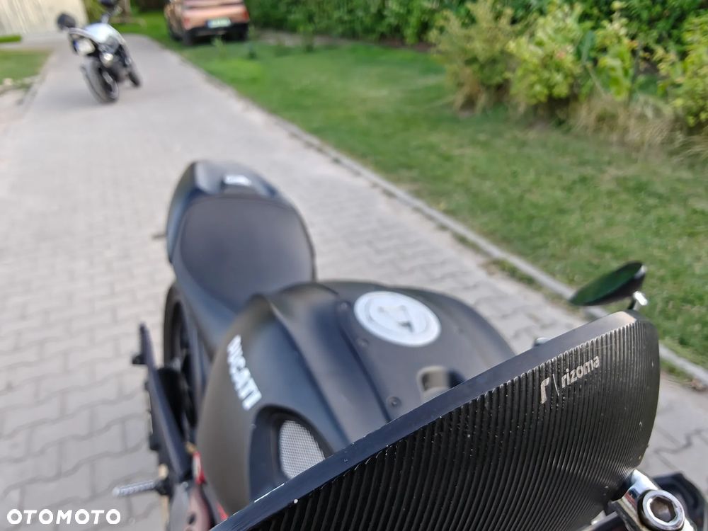 Ducati Monster - 4