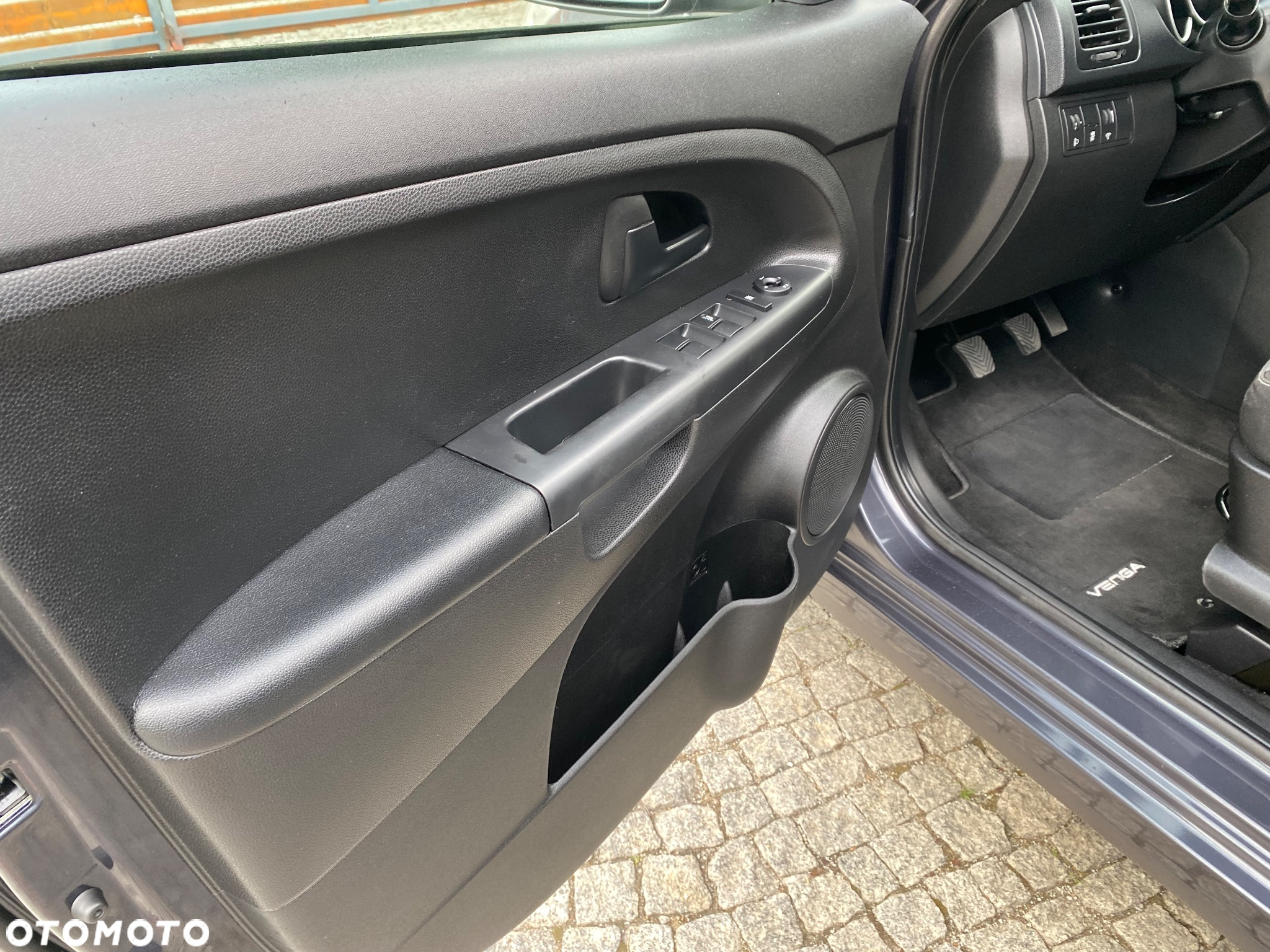 Kia Venga - 27