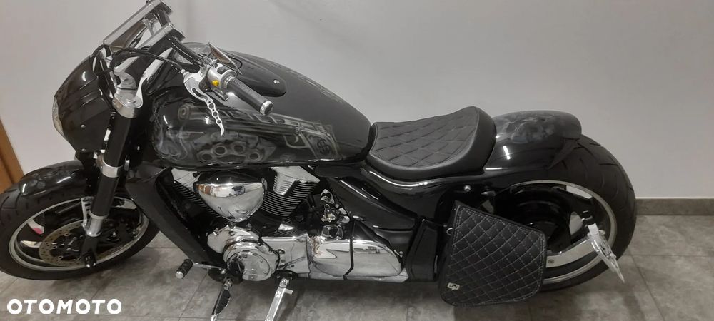 Suzuki Intruder - 2