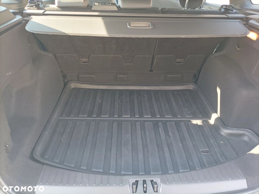 Ford Kuga 1.5 EcoBoost FWD ST-Line X - 12