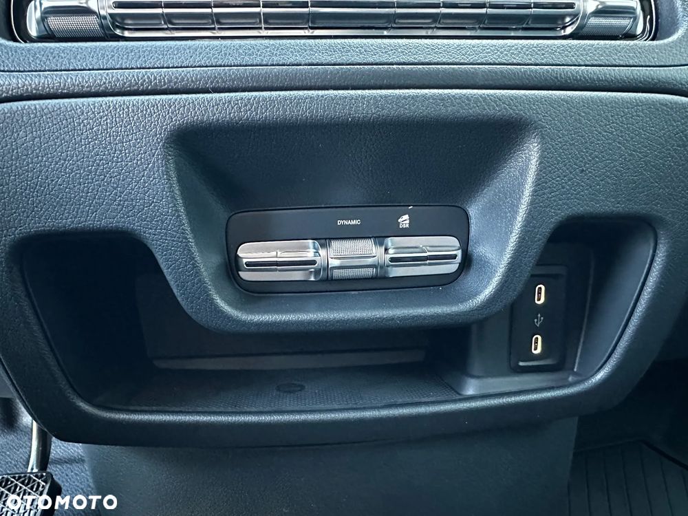 Mercedes-Benz Vito - 22
